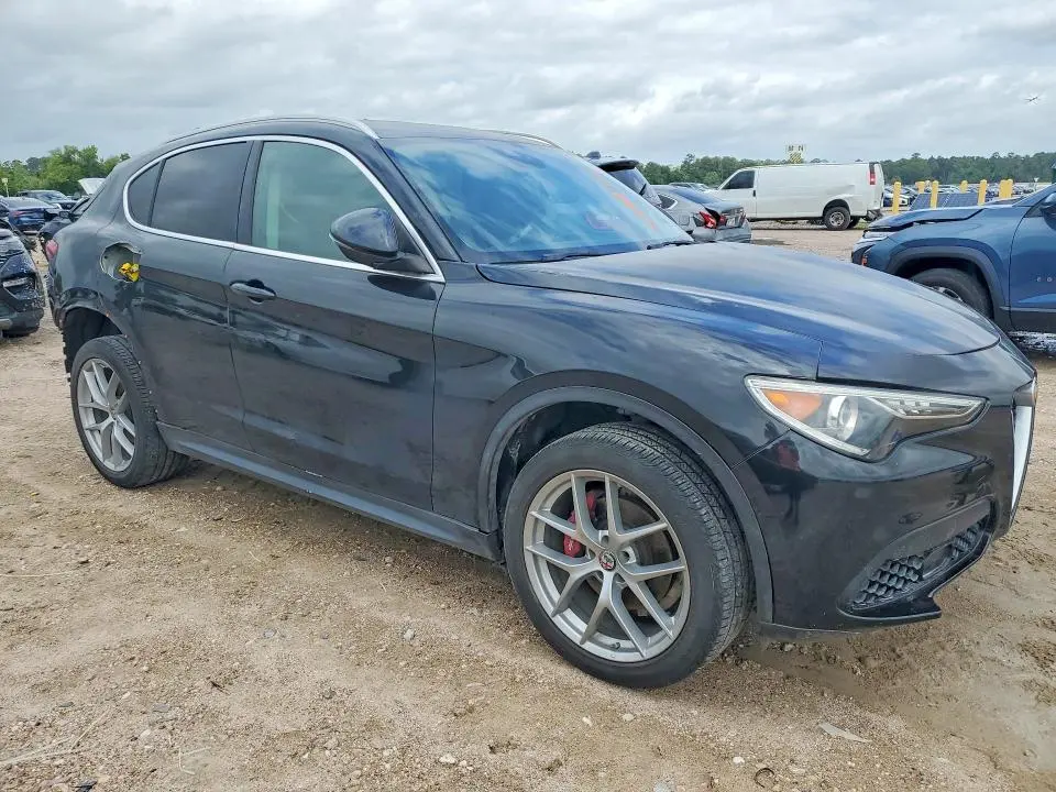 2018 ALFA ROMEO STELVIO TI  
