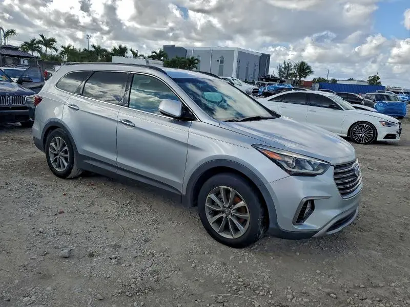 2017 HYUNDAI SANTA FE SE  