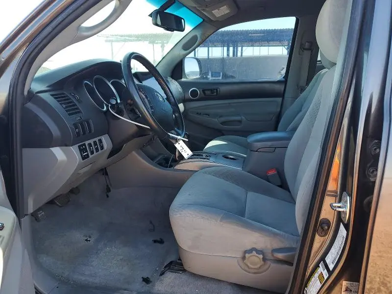 2011 TOYOTA TACOMA V6  