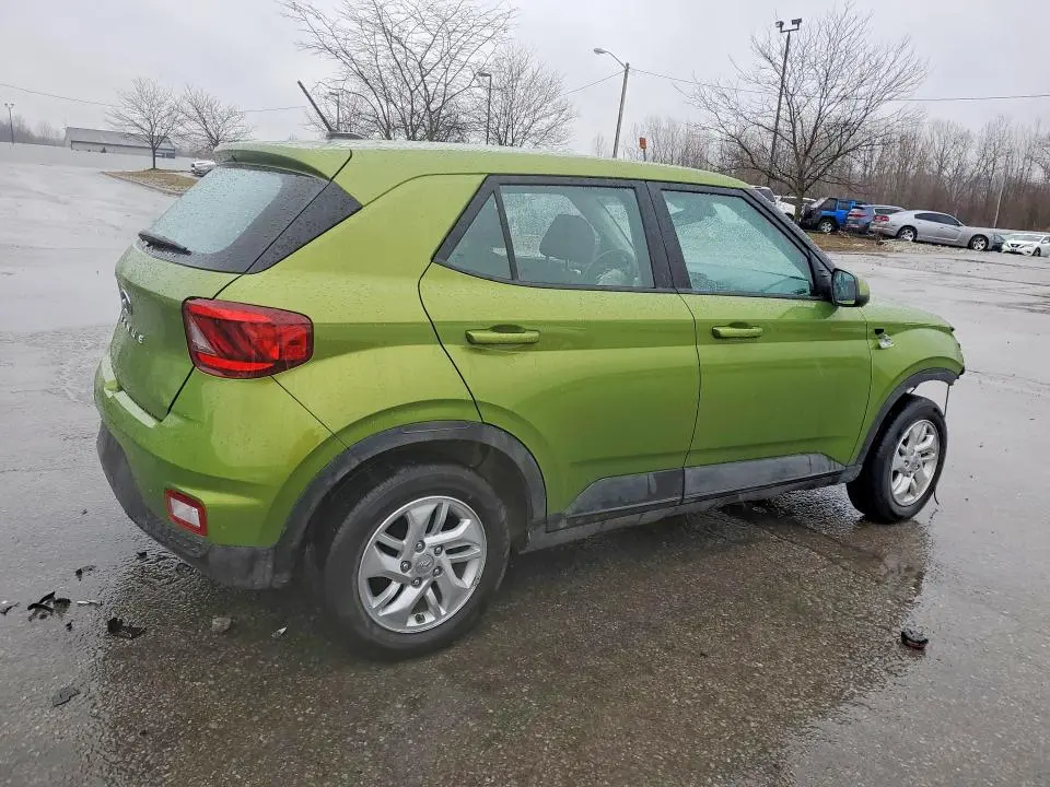 2023 HYUNDAI VENUE SE  