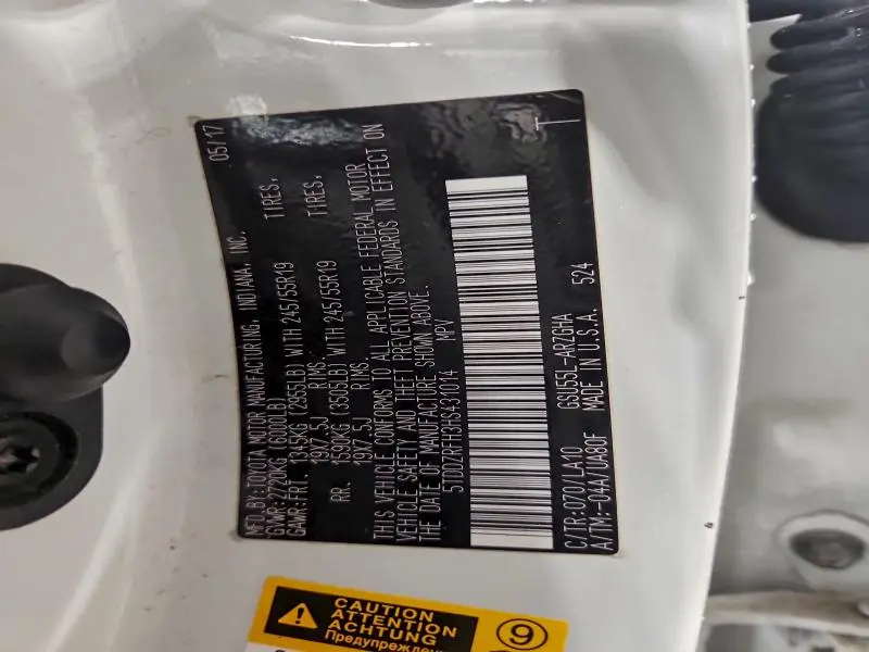 2017 TOYOTA HIGHLANDER LIMITED  