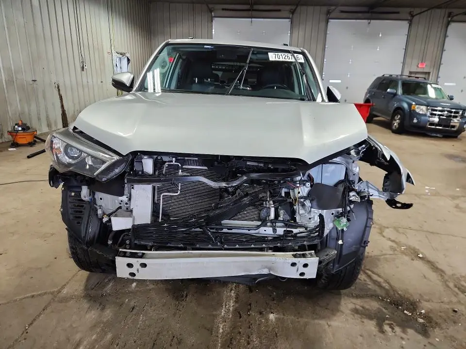 2023 TOYOTA 4RUNNER SR5 PREMIUM  