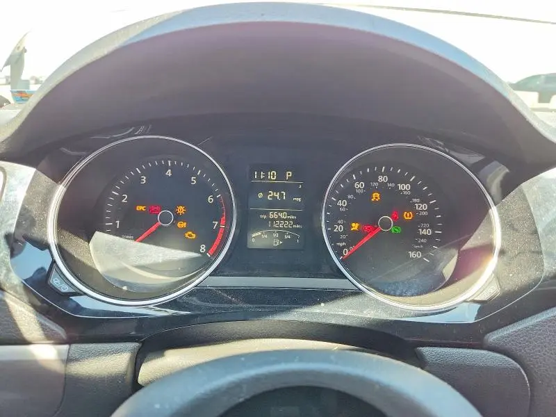 2016 VOLKSWAGEN JETTA SPORT  