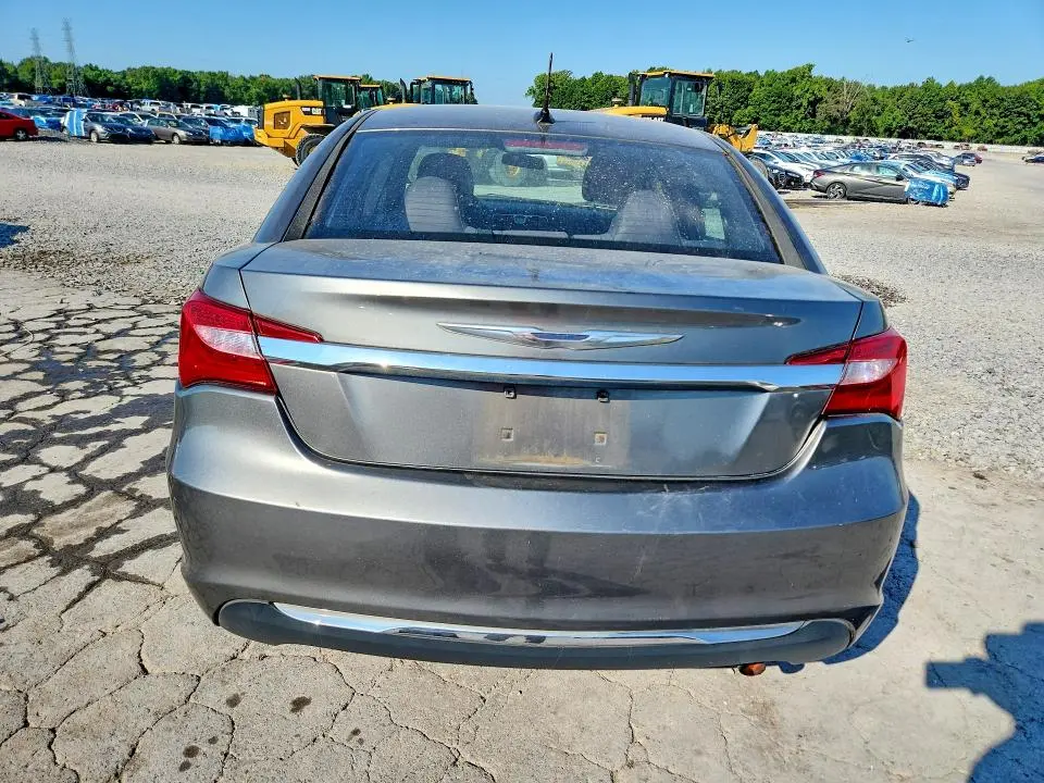 2013 CHRYSLER 200 LX  