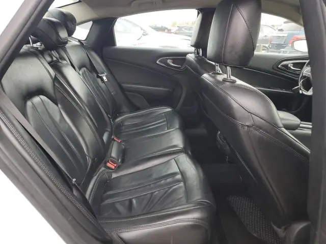 2016 CHRYSLER 200 LIMITED  