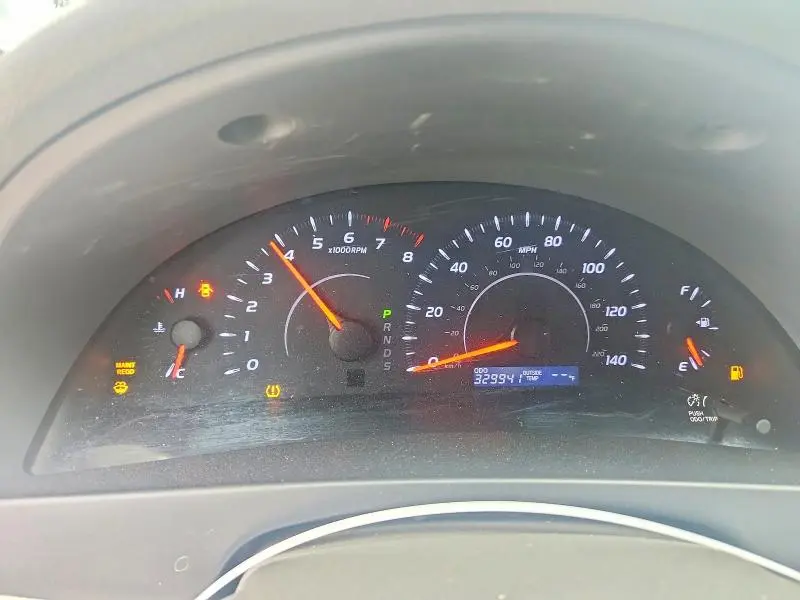 2011 TOYOTA CAMRY LE  