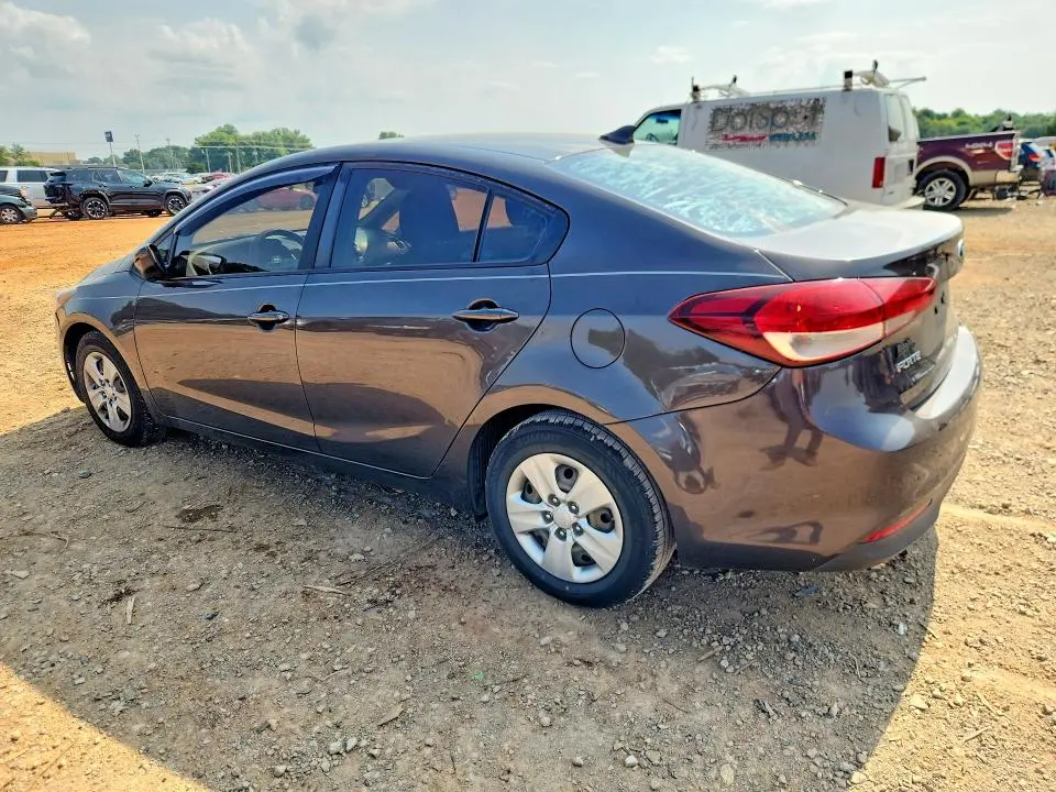 2017 KIA FORTE LX  