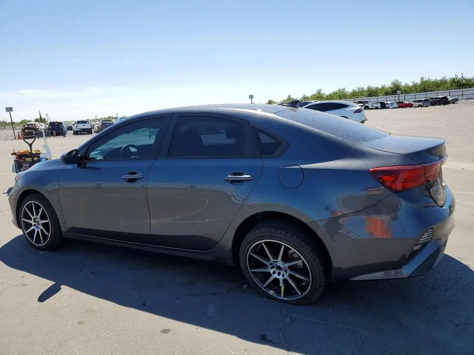2022 KIA FORTE FE  