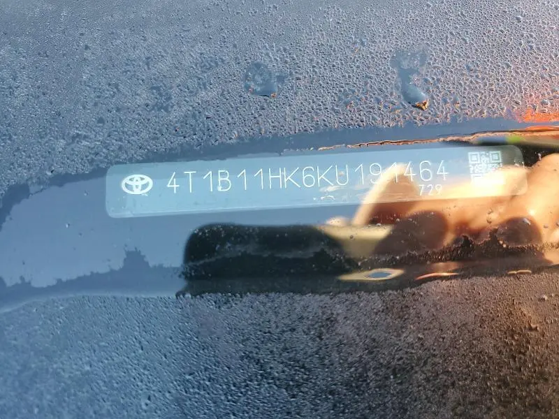 2019 TOYOTA CAMRY LE  
