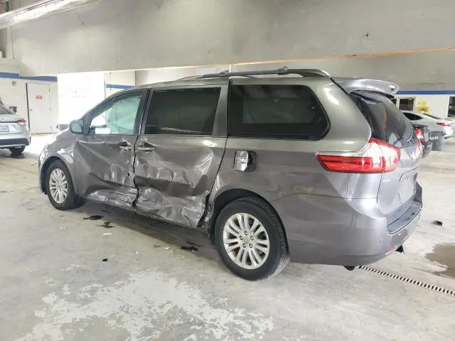 2015 TOYOTA SIENNA XLE  