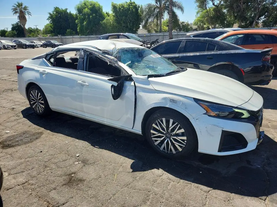 2026 NISSAN ALTIMA SV  