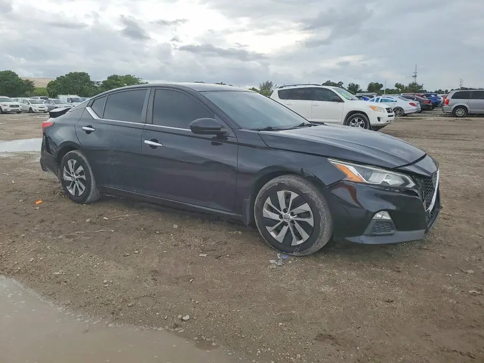 2020 NISSAN ALTIMA S  