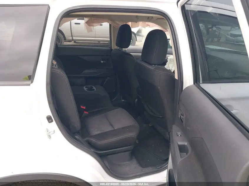 2016 MITSUBISHI OUTLANDER ES