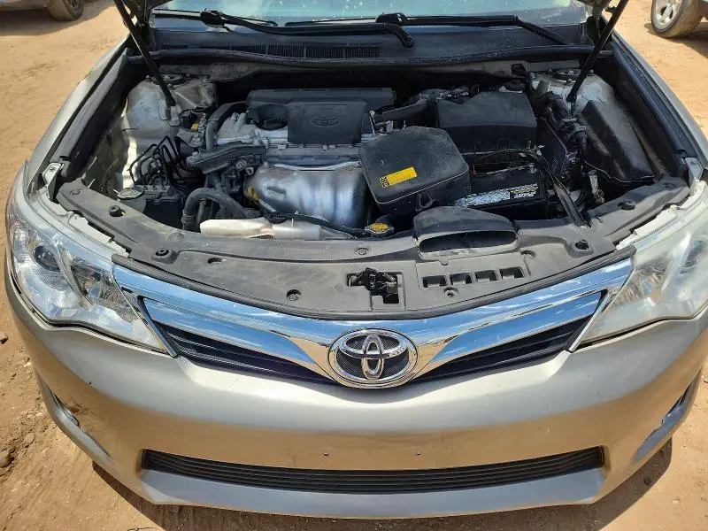2014 TOYOTA CAMRY XLE  