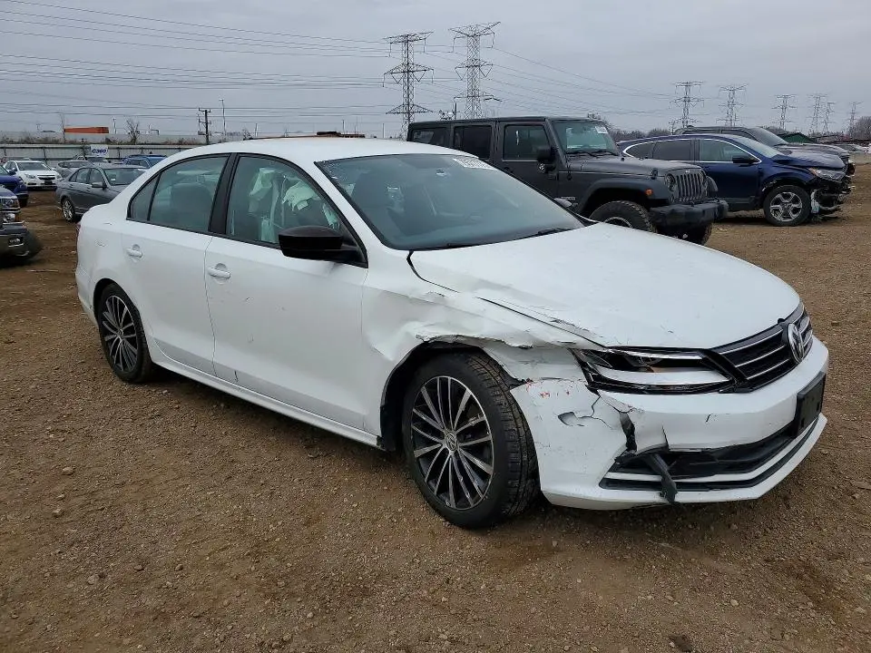 2016 VOLKSWAGEN JETTA SPORT  