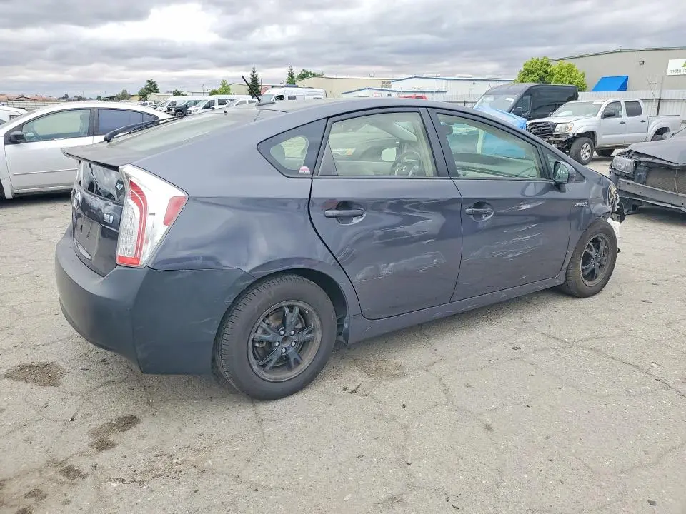 2015 TOYOTA PRIUS FOUR  