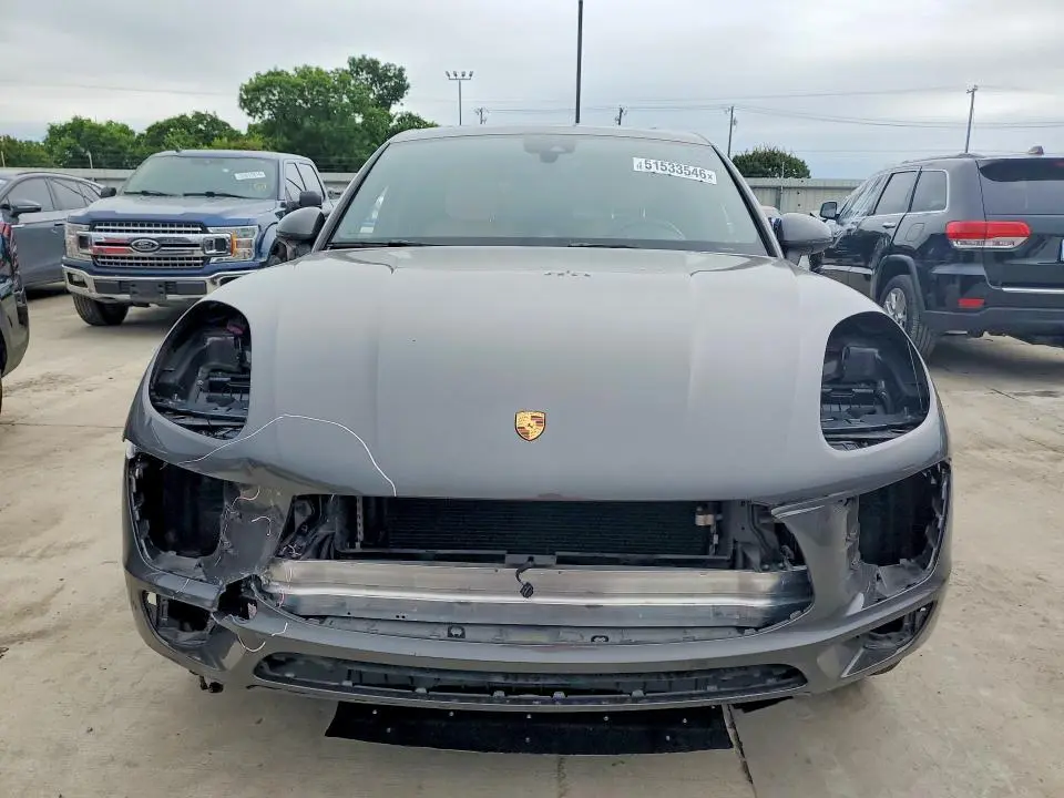 2018 PORSCHE MACAN   