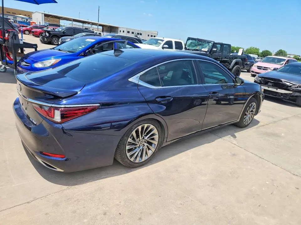 2025 LEXUS ES 350 ULTRA LUXURY  