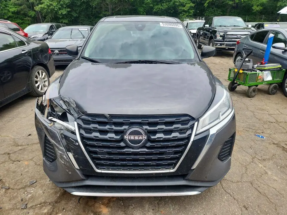 2022 NISSAN KICKS S  
