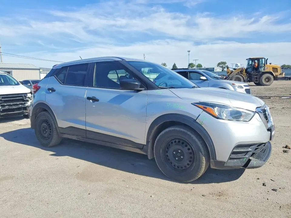 2020 NISSAN KICKS S  
