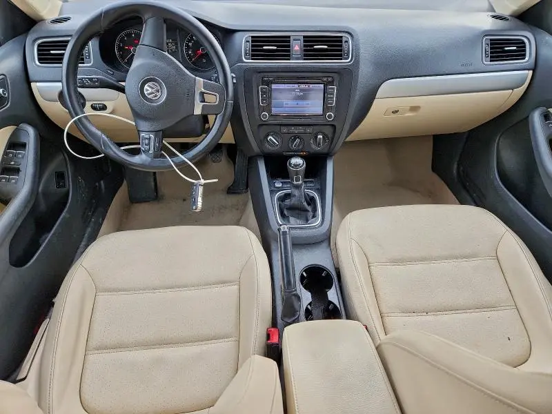 2014 VOLKSWAGEN JETTA SE  