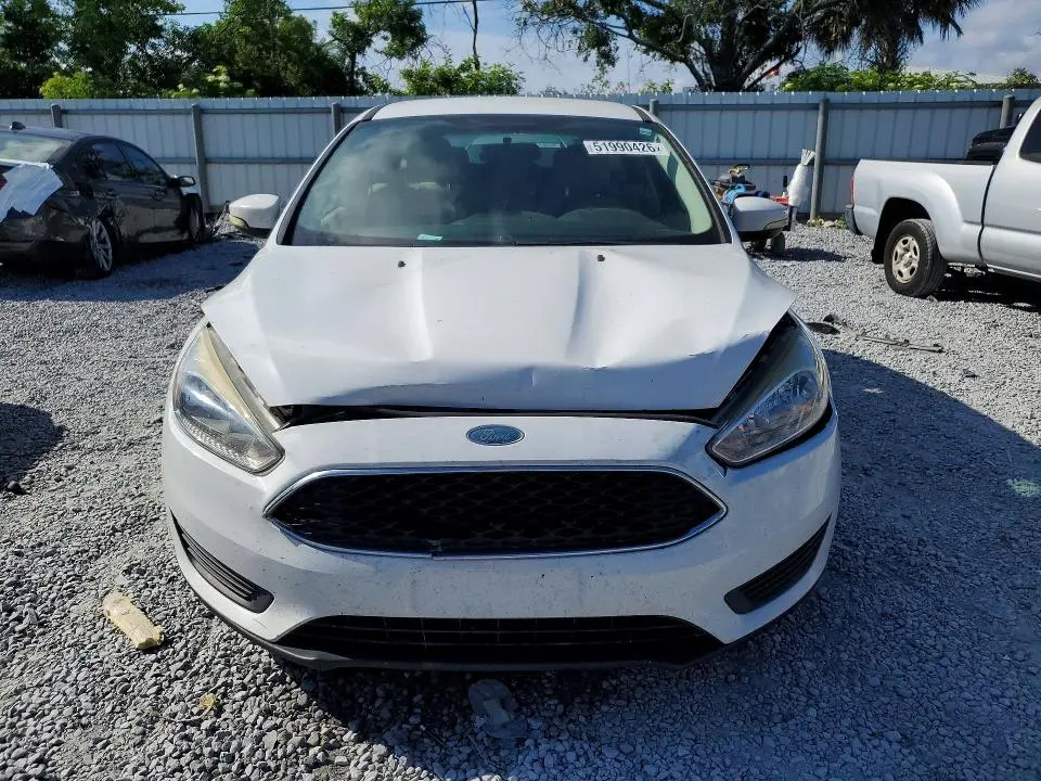 2017 FORD FOCUS SE  