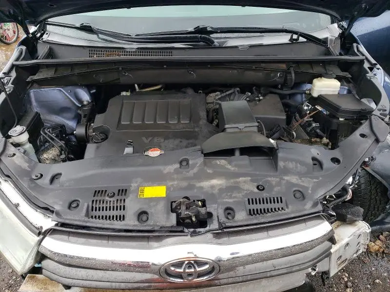 2016 TOYOTA HIGHLANDER LIMITED  