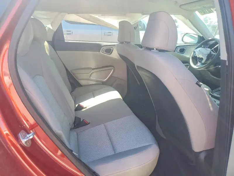 2022 KIA SOUL LX  