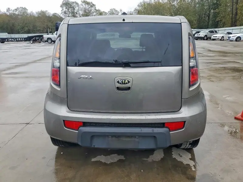 2011 KIA SOUL +  