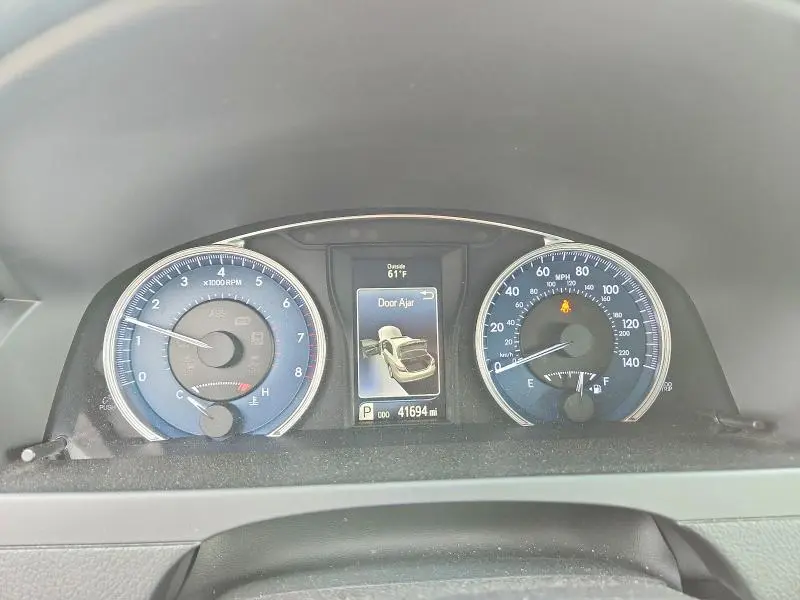 2017 TOYOTA CAMRY XLE  