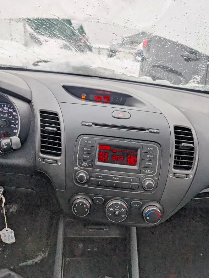 2015 KIA FORTE LX  