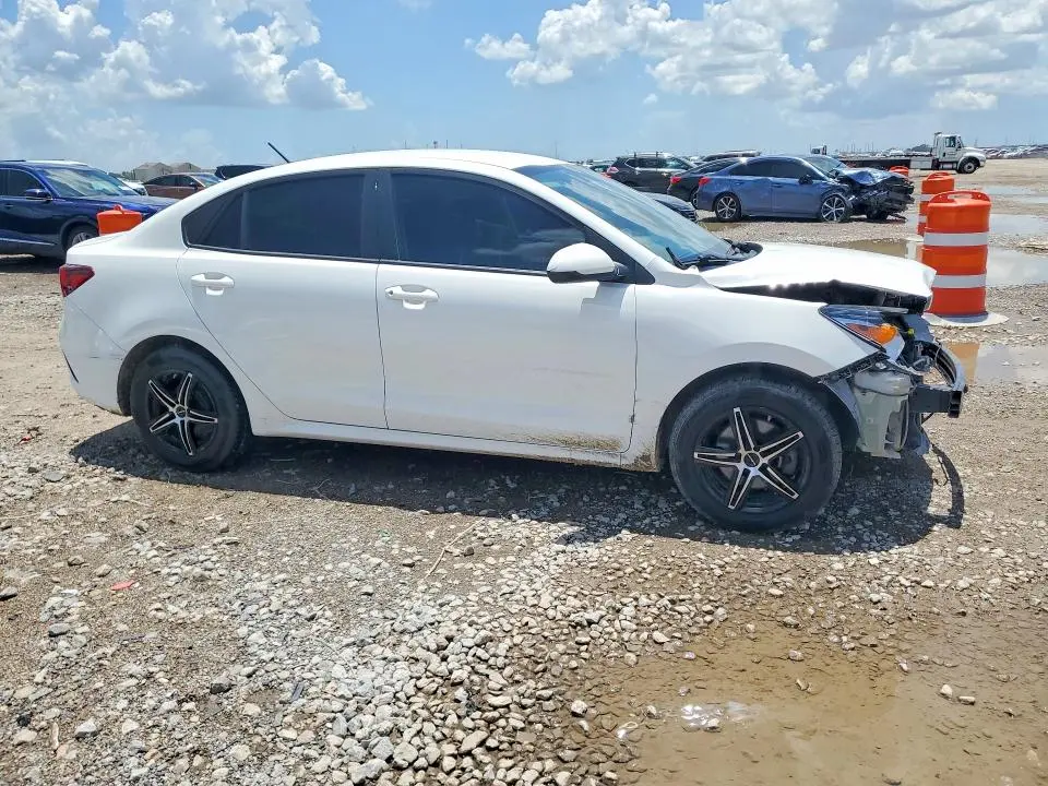 2023 KIA RIO LX  