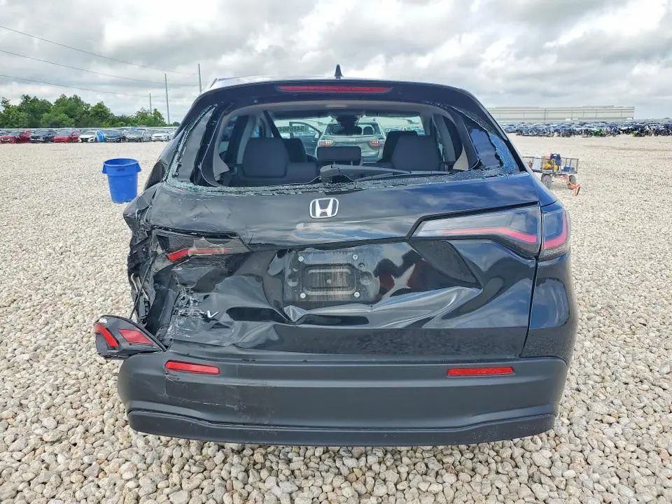 2025 HONDA HR-V LX  