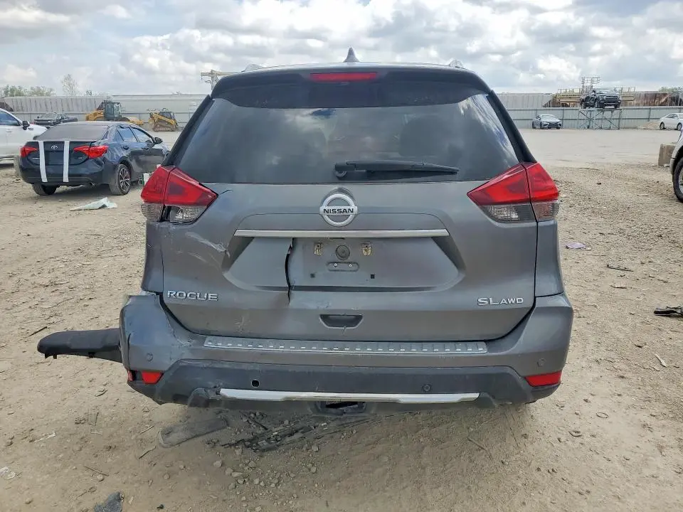 2019 NISSAN ROGUE SL  
