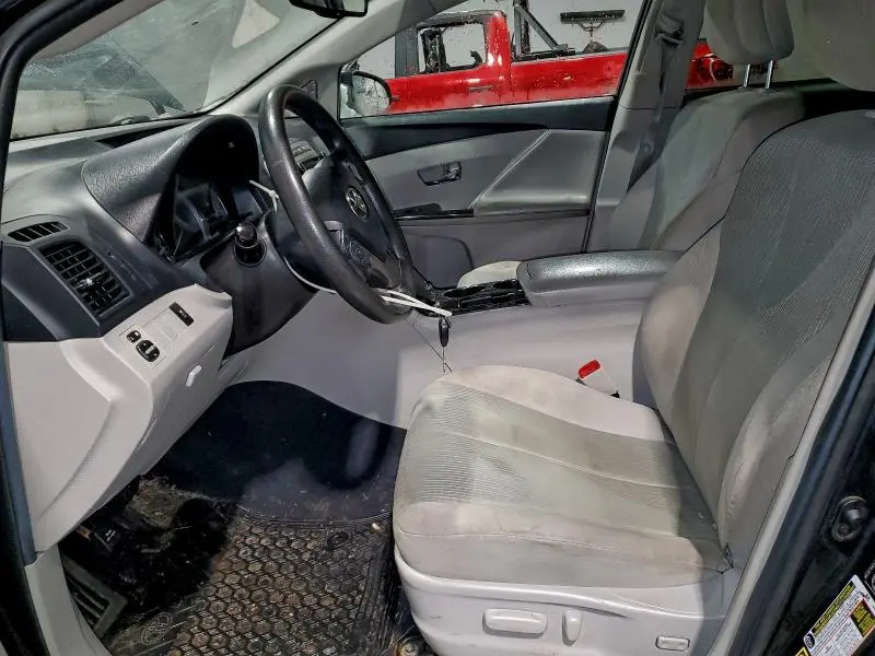 2013 TOYOTA VENZA LE  