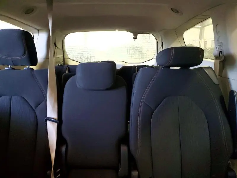 2017 CHRYSLER PACIFICA LX  