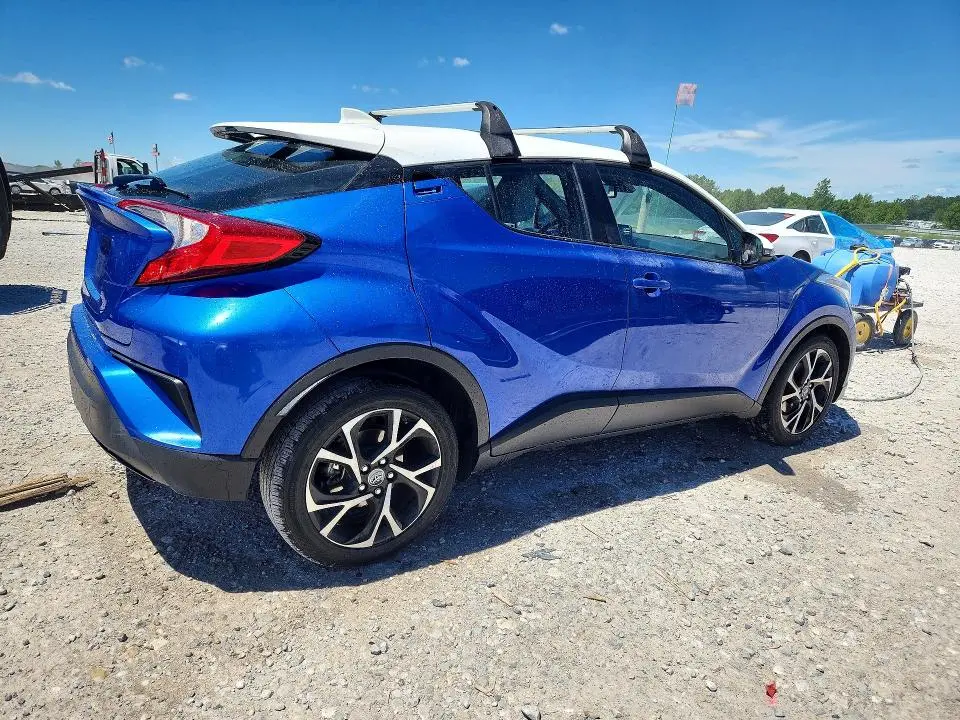 2019 TOYOTA C-HR XLE  