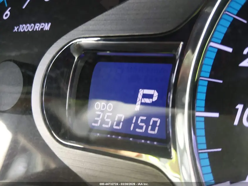 2014 TOYOTA SIENNA XLE V6 8 PASSENGER