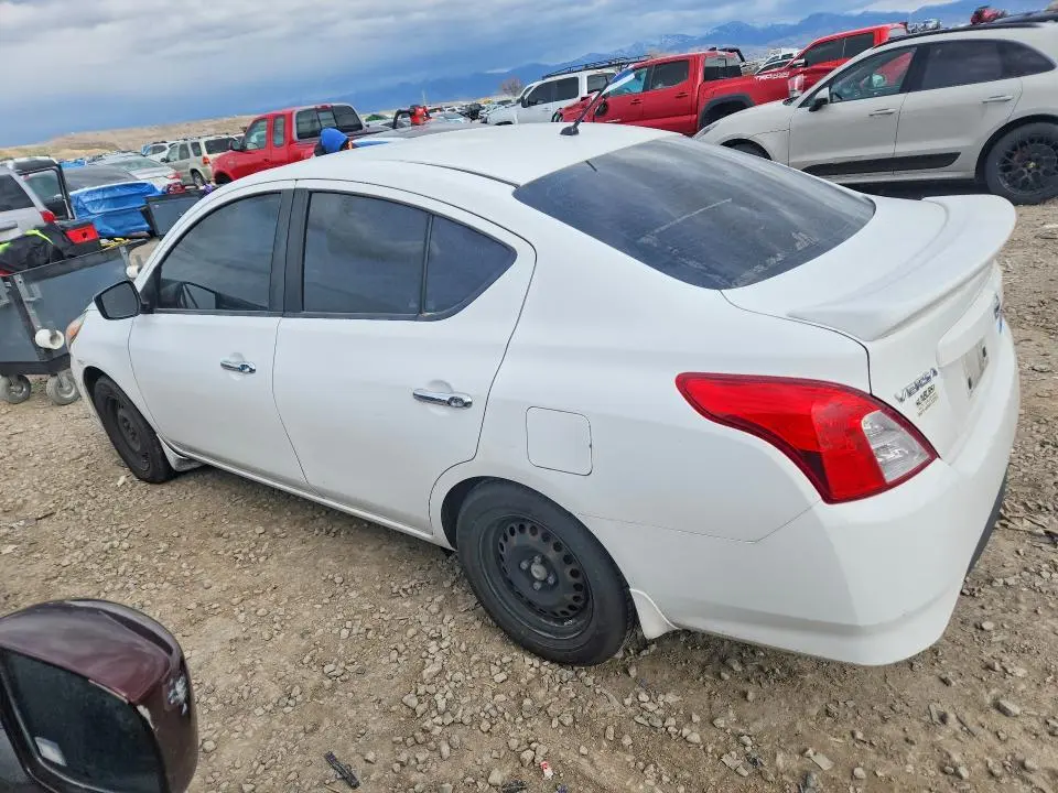 2015 NISSAN VERSA S  