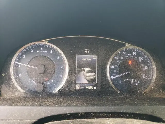 2016 TOYOTA CAMRY LE  