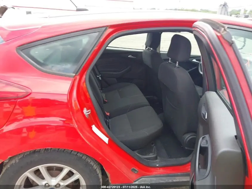 2016 FORD FOCUS SE