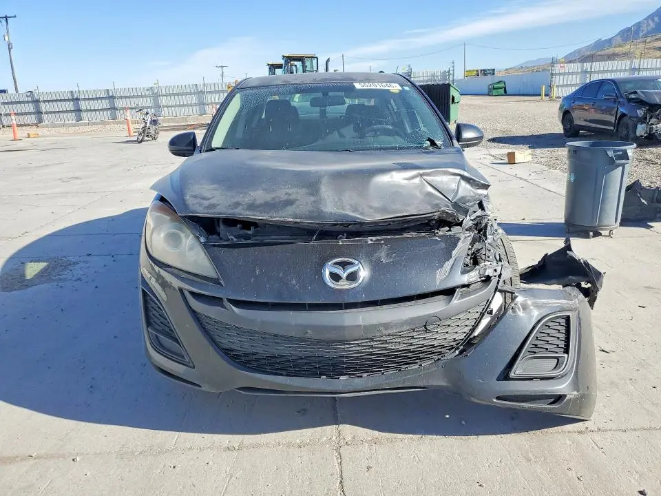 2011 MAZDA 3 I  