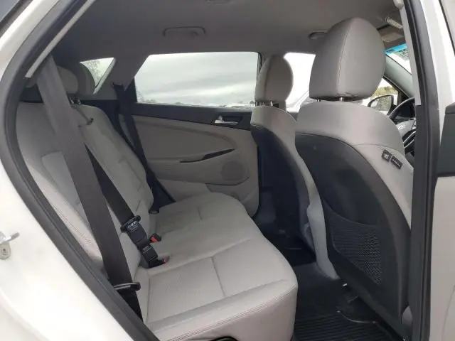 2021 HYUNDAI TUCSON SE  