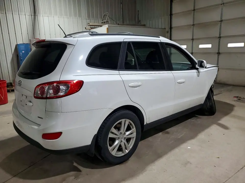 2012 HYUNDAI SANTA FE SE  