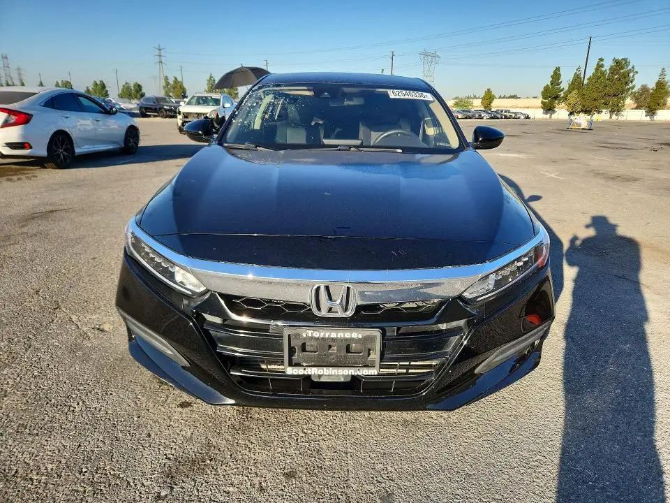 2018 HONDA ACCORD LX  