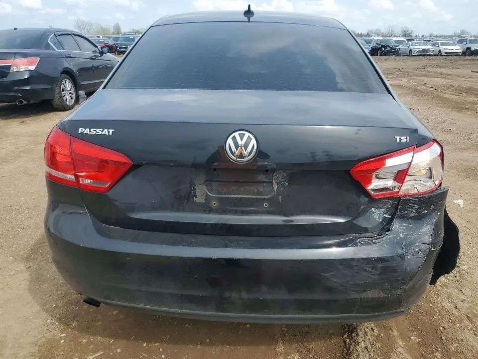 2015 VOLKSWAGEN PASSAT S  