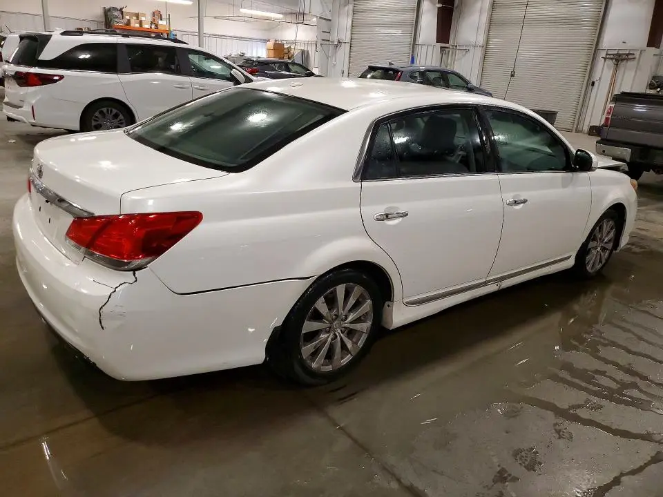 2011 TOYOTA AVALON LIMITED  