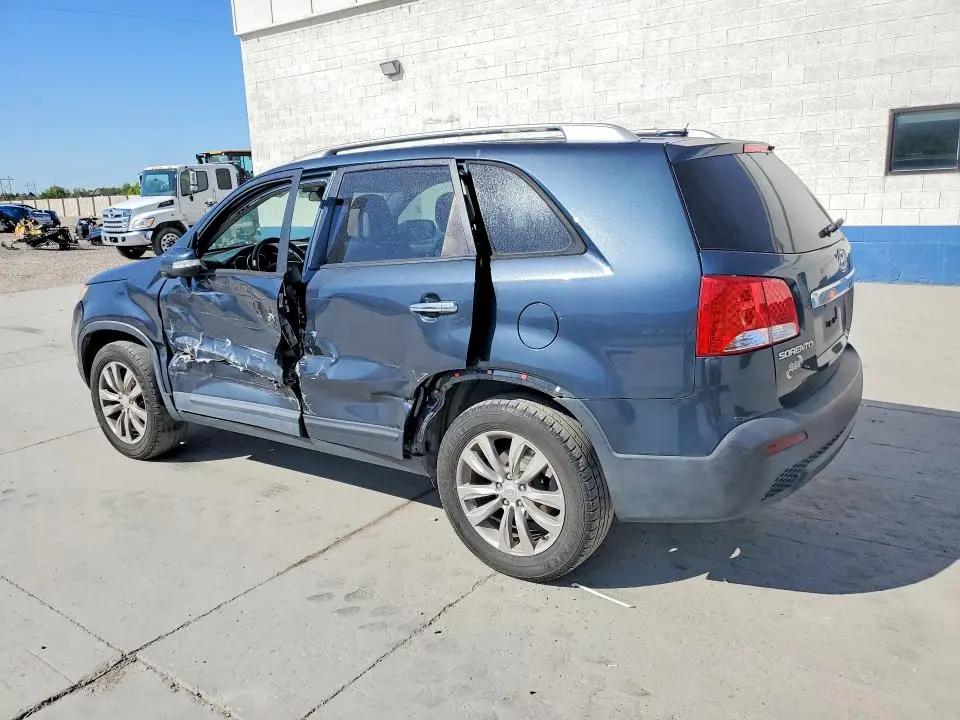 2011 KIA SORENTO LX  