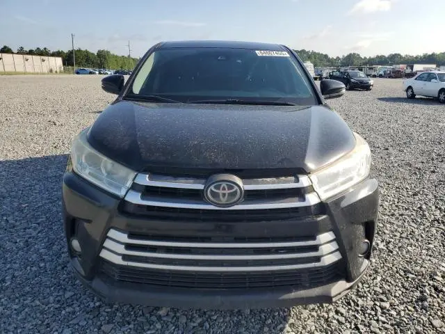 2017 TOYOTA HIGHLANDER LE  