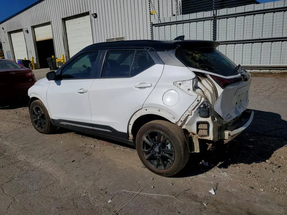2023 NISSAN KICKS SR  